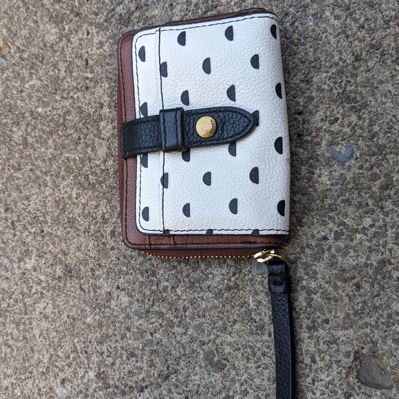 Women's Fossil Multiple Compartment Wallet EUC - Picture 1 of 6